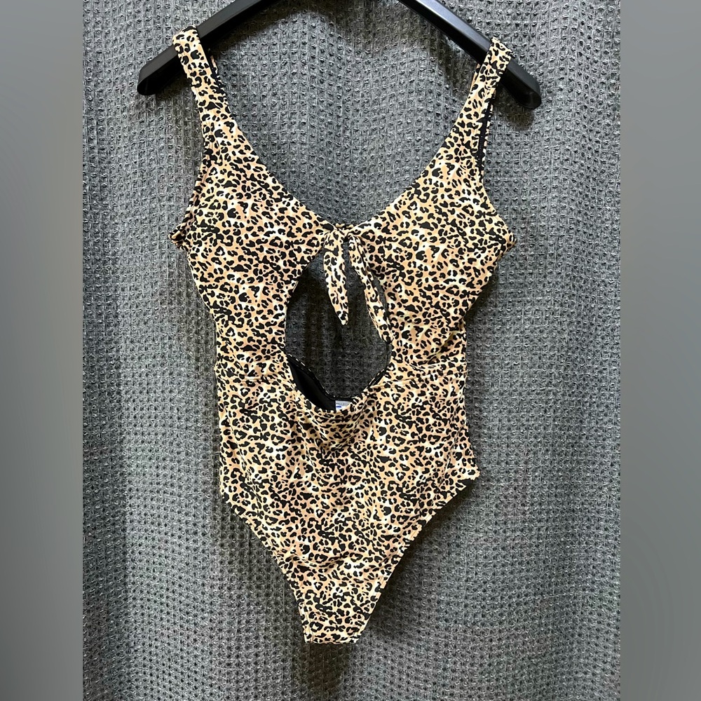 NWT Relleciga Womens Large One-Piece Cut Out Leopard Animal Print Swimsuit